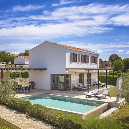 Luna Nera Villa *